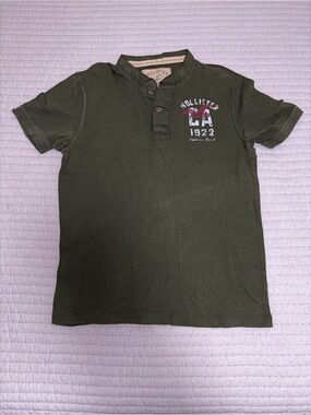 Byer California Olive Green Short-Sleeve Henley with LA 1922 Chest Graphic